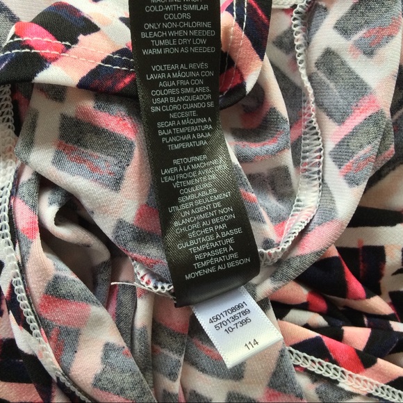 WHITE HOUSE BLACK MARKET SLEEVELESS  LAYERED PRINTED TOP SIZE XS - Picture 11 of 12